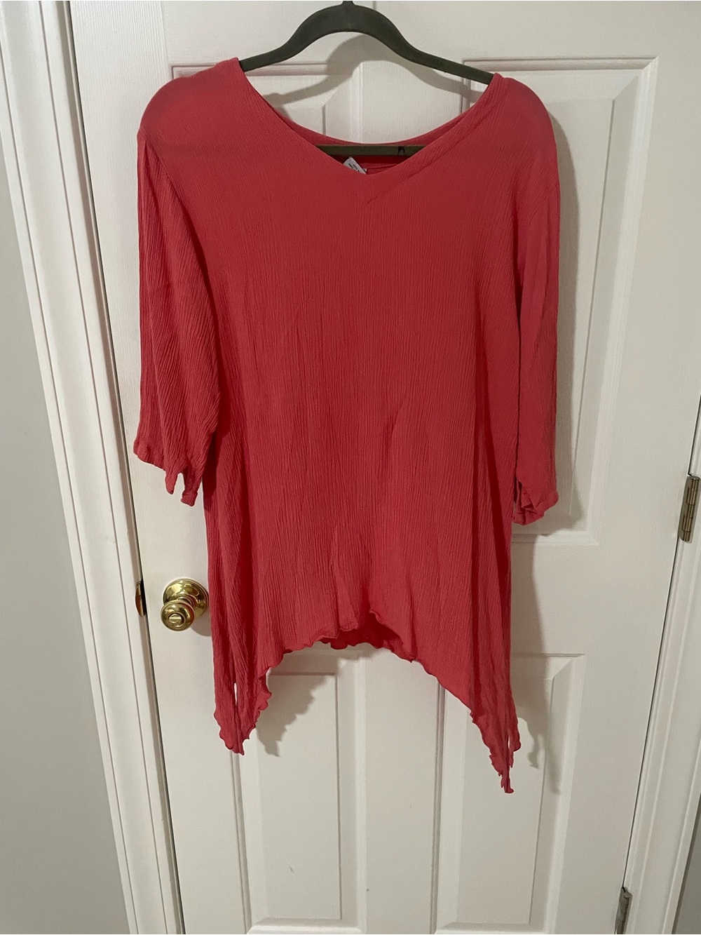 Lost river crepe feel coral top